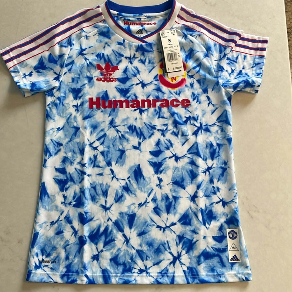 Manchester United women’s human race small jersey
